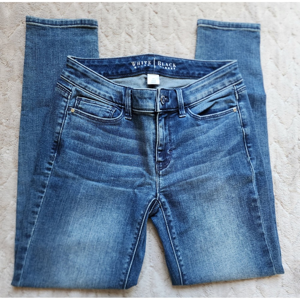 White House Black Market Slim Straight Leg Jeans Medium Wash Size 00